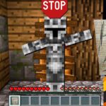 Minecraft DON’T ENTER ABANDONED BLACKSMITH VILLAGER HOUSE MOD / DANGEROUS MOBS !! Minecraft Mods