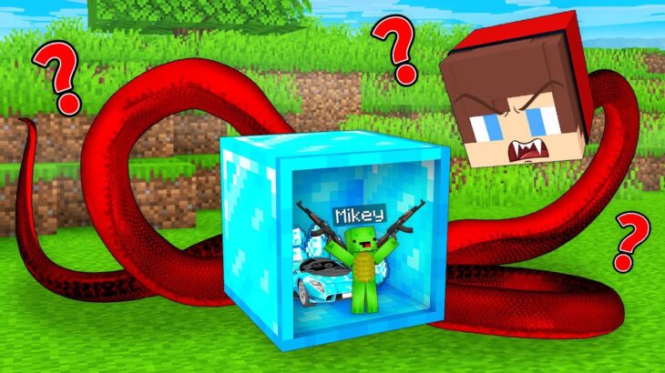 JJ SNAKE Attacked Mikey’s TINY BASE In DIAMOND BLOCK in Minecraft (Maizen)