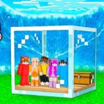 Búnker de CRISTAL Apocalíptico de vs TSUNAMI ÉPICO en Minecraft