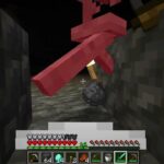 #マイクラjava版⭐️vol.19リスポーンしたら経験値無くなるんだよ！忘れていた。久しぶりに暗いところへ火を灯す、リスポーンして反省してひたすら掘る。#ダイヤ剣 にエンチャント つけたい。